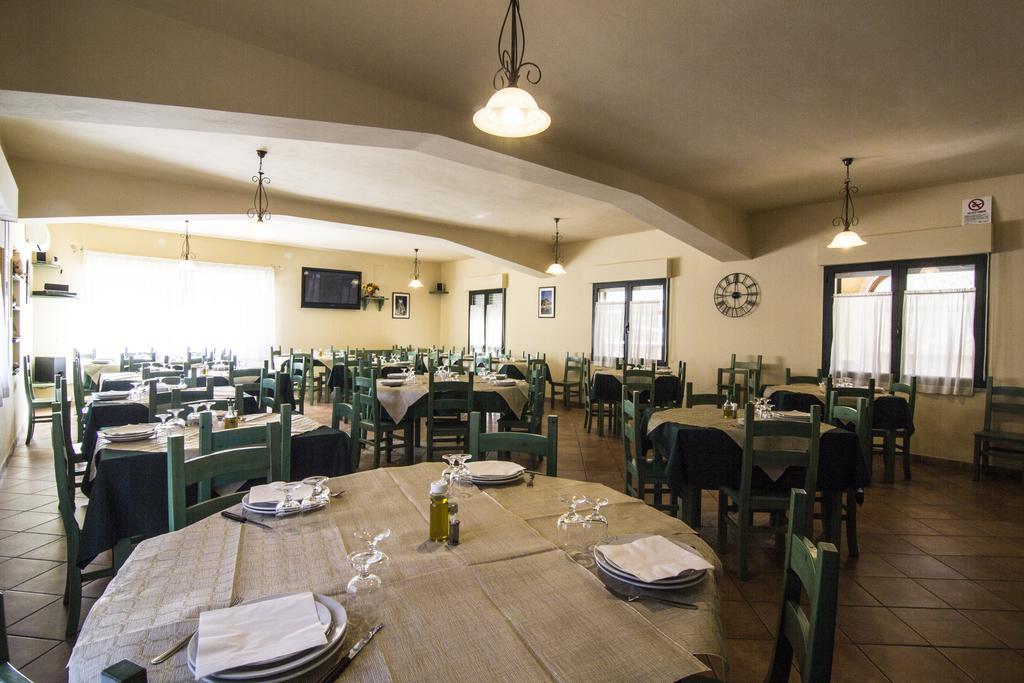 Agriturismo Sa Rocca Iglesias Buitenkant foto