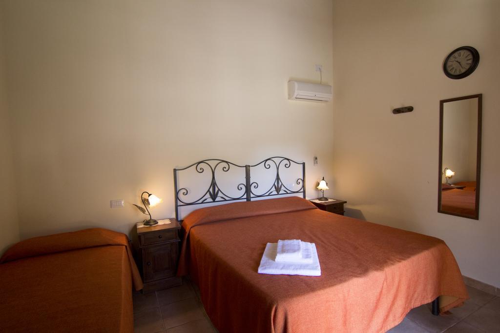 Agriturismo Sa Rocca Iglesias Buitenkant foto