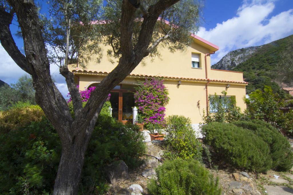 Agriturismo Sa Rocca Iglesias Buitenkant foto